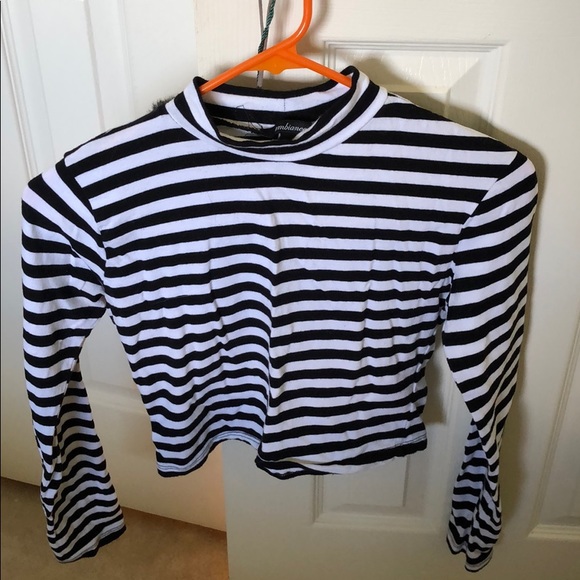 Black & white stripped crop top - Picture 1 of 2